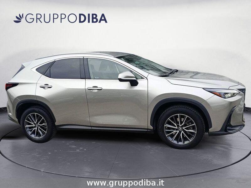 Lexus NX II 2022 350h 2.5 Premium 4wd 244cv e-cvt
