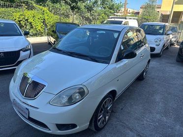 LANCIA Ypsilon 1.2 69 CV Platinum