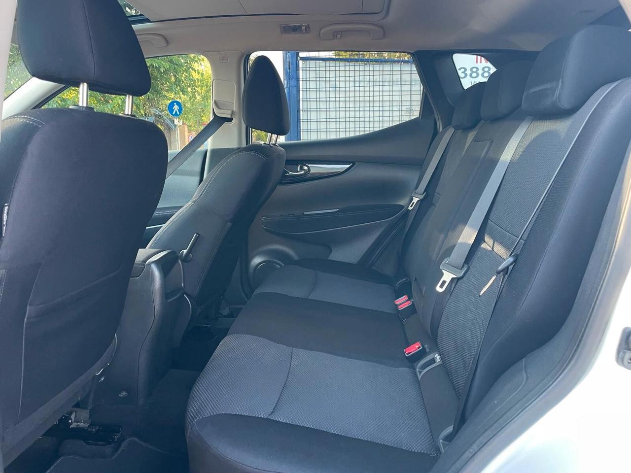 Nissan Qashqai 1.6 dCi 2WD N-Connecta aut
