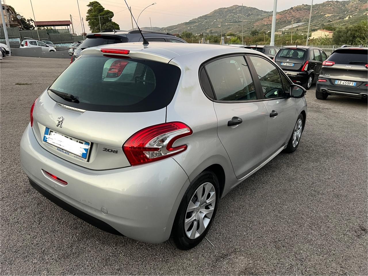 Peugeot 208 1.4 HDi 68 CV van