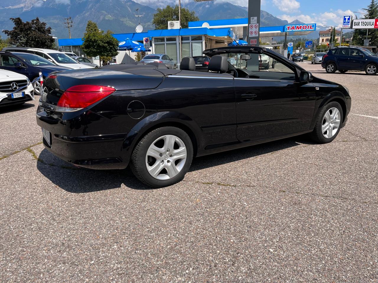 Opel Astra TwinTop 1.6 16V VVT Enjoy
