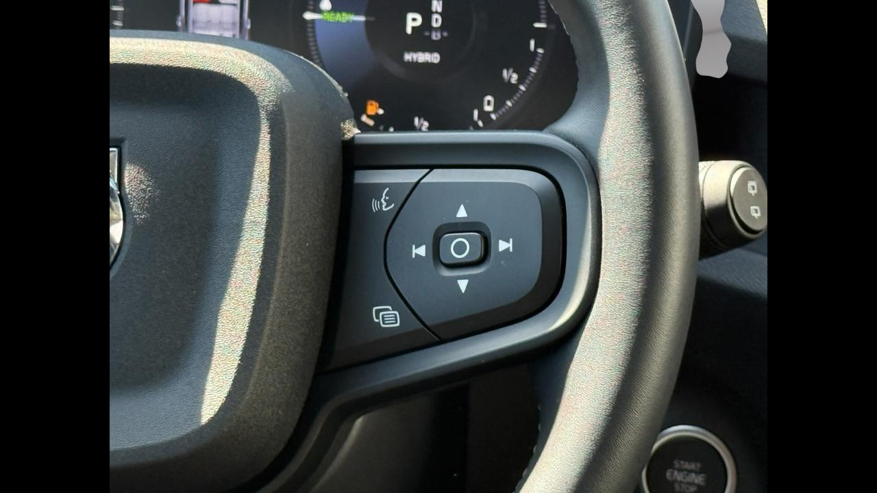 VOLVO XC40 2023 - XC40 1.5 t4 recharge phev Essential auto
