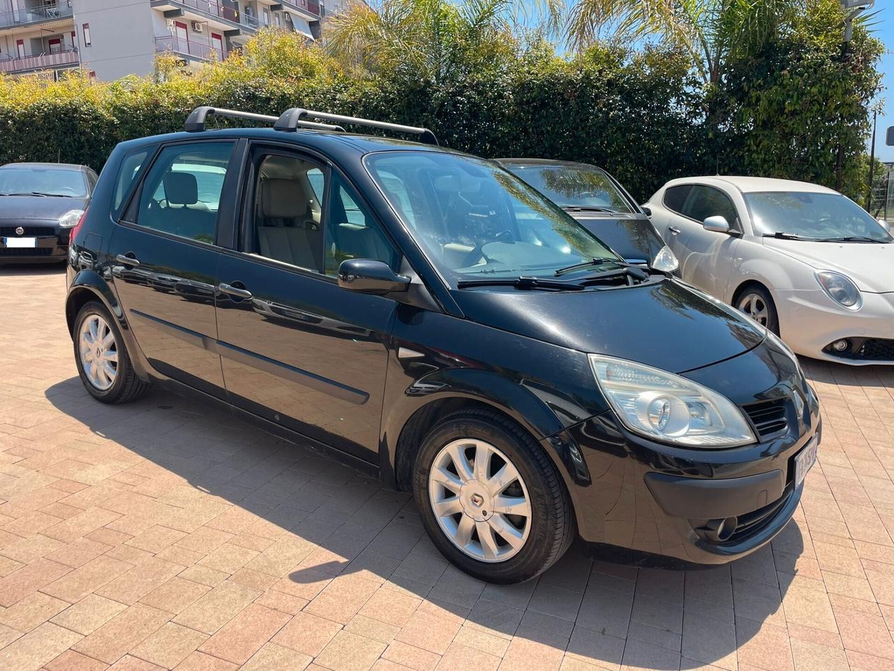 Renault Scenic "Finanziabile Senza Busta Paga"