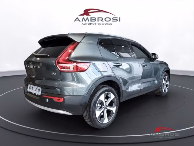 VOLVO XC40 B3 Mild hybrid Benzina Plus Dark