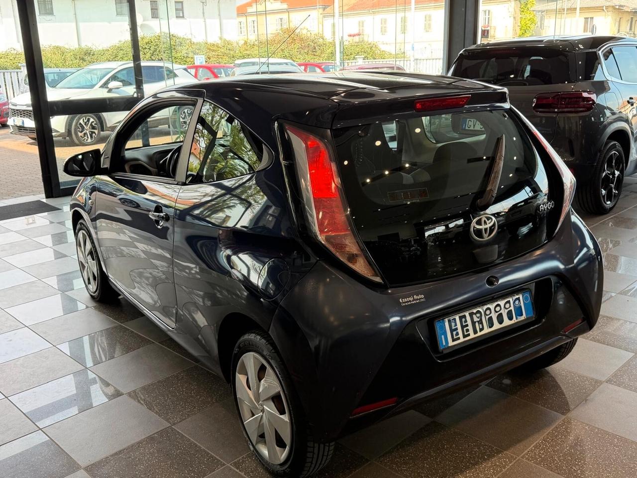 Toyota Aygo 1.0 VVT-i 69 CV 3 porte x-clusiv