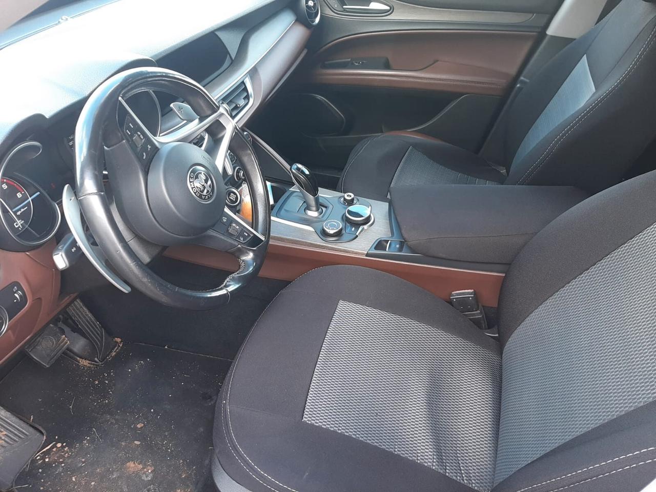 Alfa Romeo Stelvio 2.2 Turbodiesel 210 CV AT8 Q4 Super