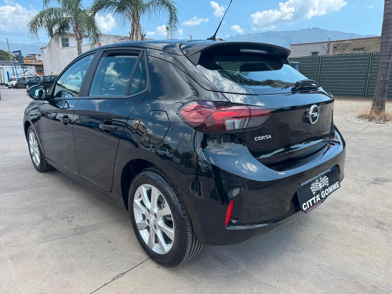 OPEL CORSA 1.5 D 100cv 2023 con 16.000km