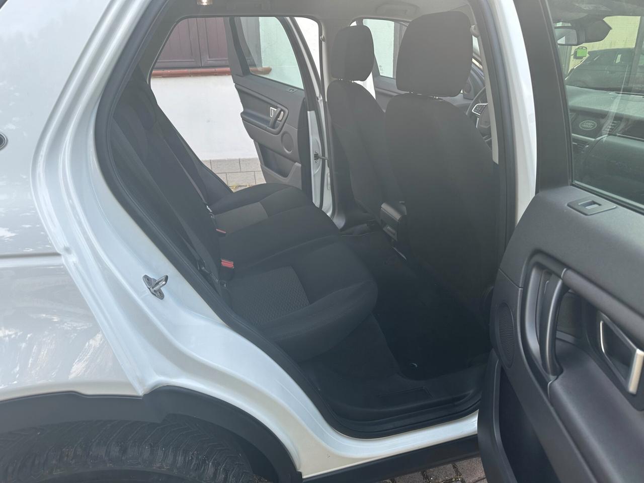 LAND ROVER DISCOVERY SPORT BELLISSIMO UNIPROPRIETARIO CON SOLO 98,000 KM FULL OPZ. PERMUTABILE