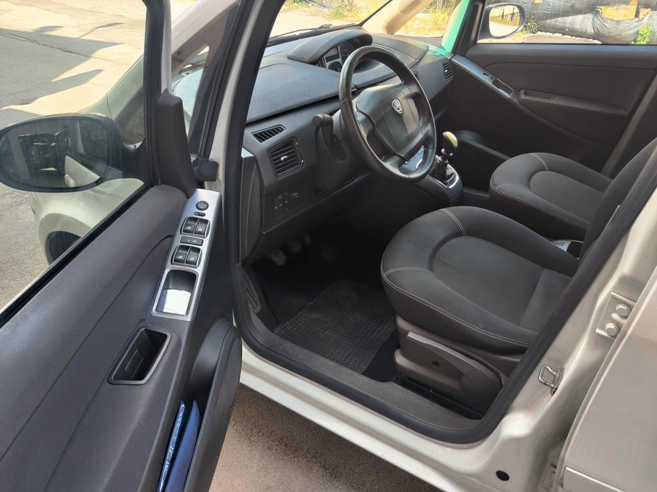 Lancia MUSA 1.4 8V Ecochic (GPL) Gold 2012