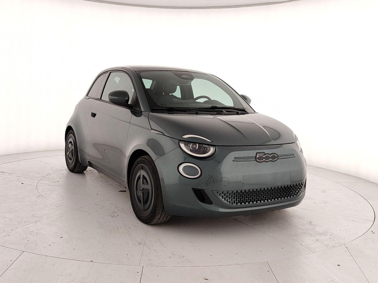 Fiat 500 500e Berlina 42 kWh Giorgio Armani