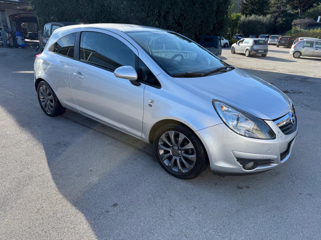 Opel Corsa 1.2 80CV 3 porte GPL-TECH Edition