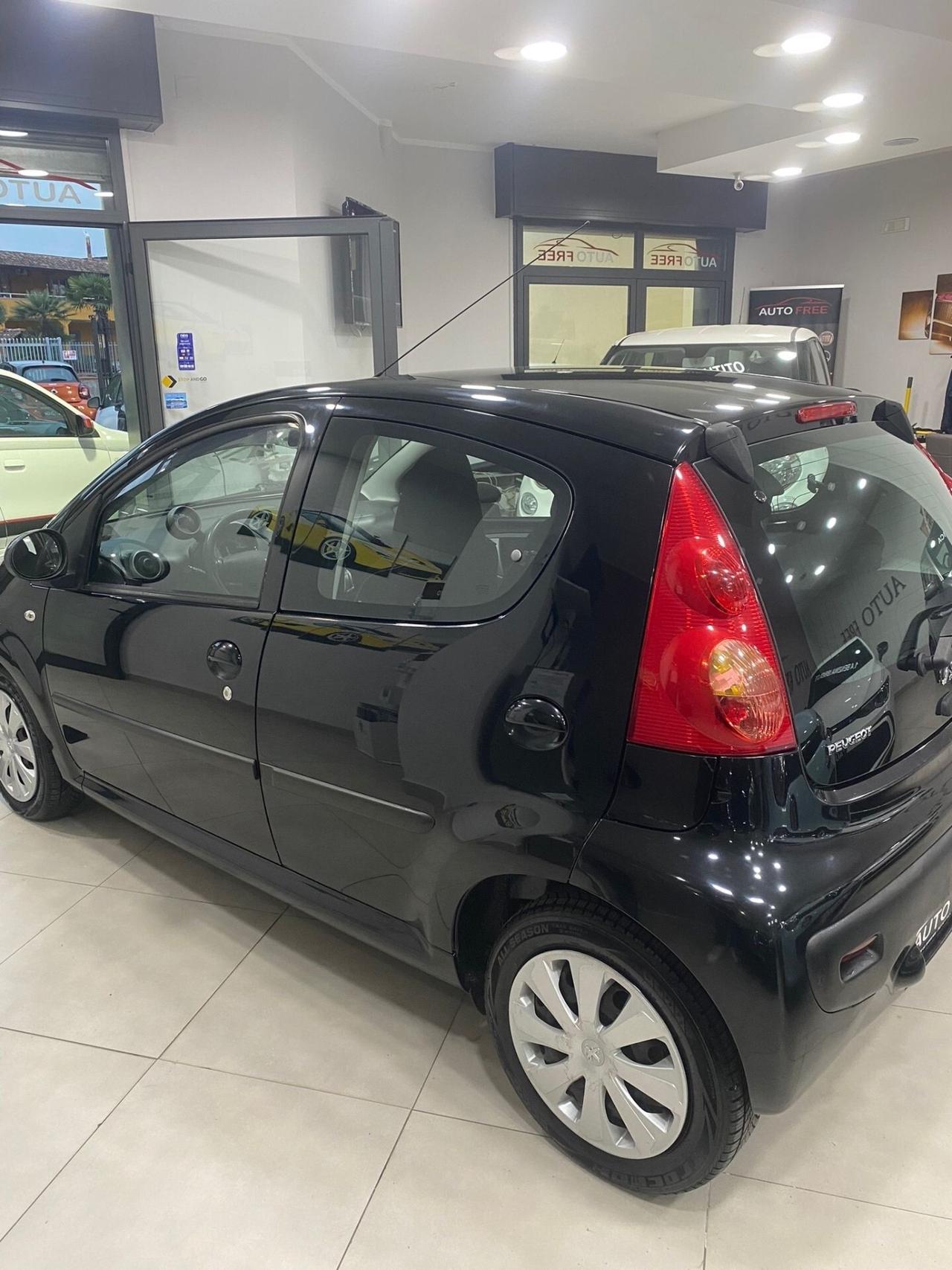 Peugeot 107 1.0 68CV 3p. Desir