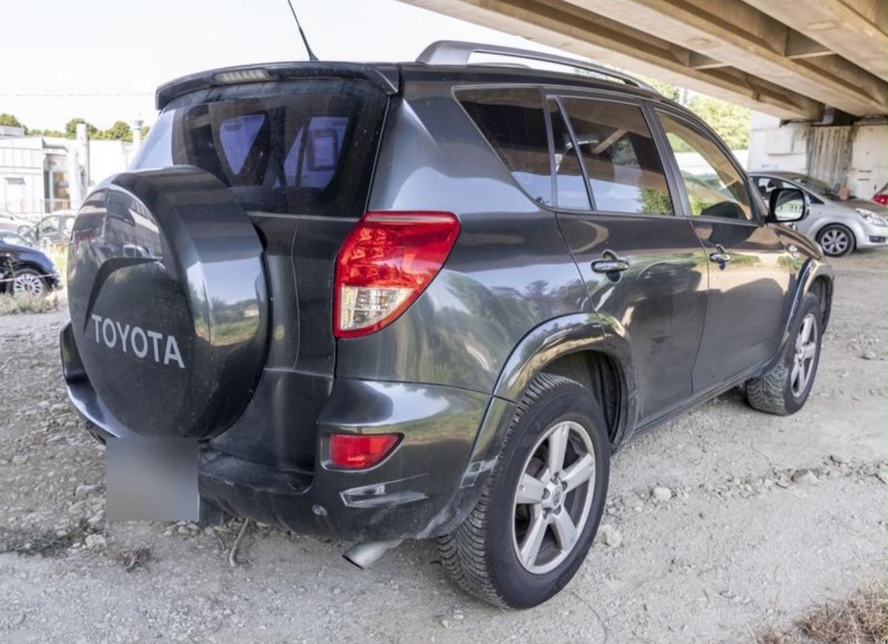 Toyota RAV 4 RAV4 2.2 D-4D 177 CV Luxury