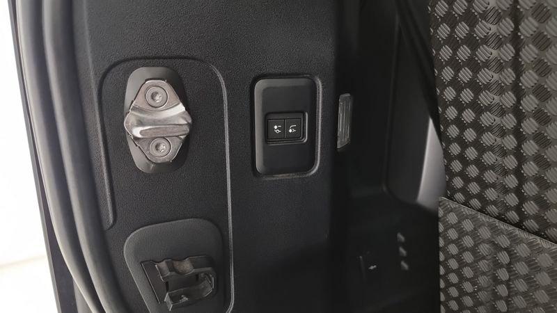 Land Rover Defender 110 3.0D I6 250 CV AWD Auto X-Dynamic SE