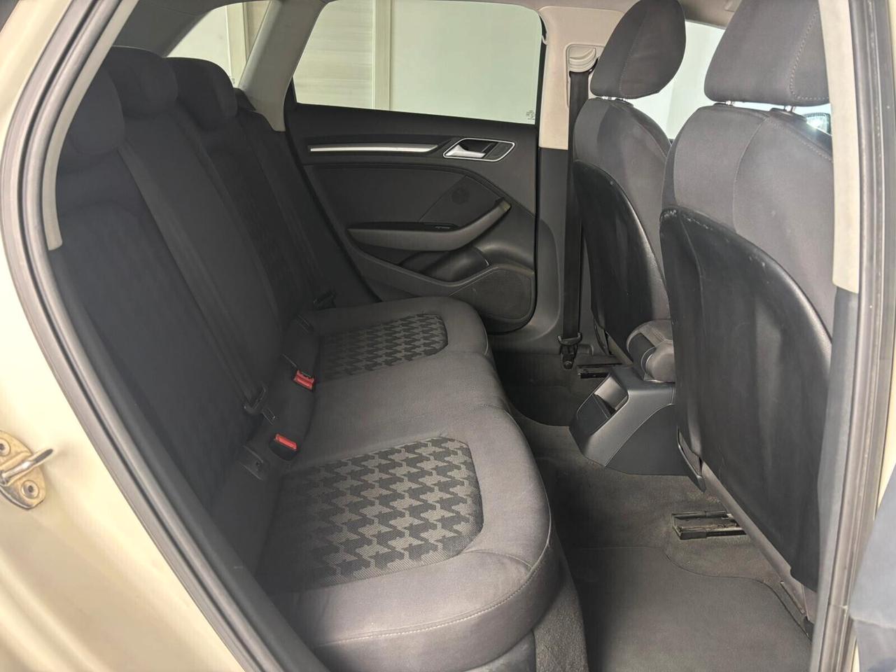 Audi A3 1.6 Diesel 110 cv - Sportback