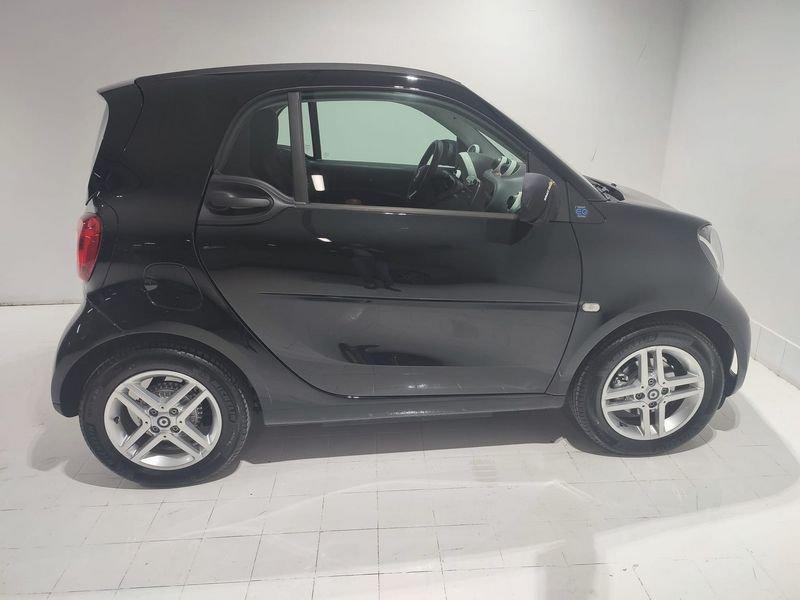 smart fortwo EQ Pure