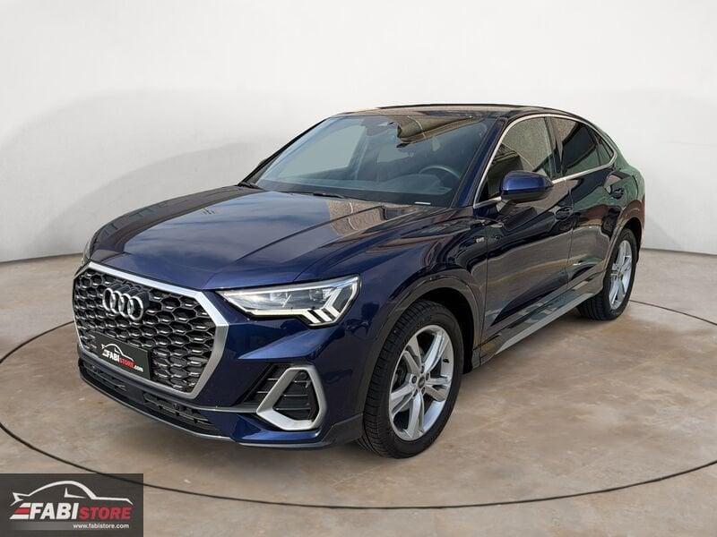 Audi Q3 Sportback 35 TDI 150 Cv S-Tronic S-Line interno ed esterno