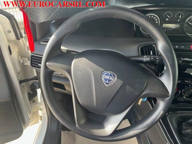 LANCIA Ypsilon 1.2 69 CV 5 porte Silver