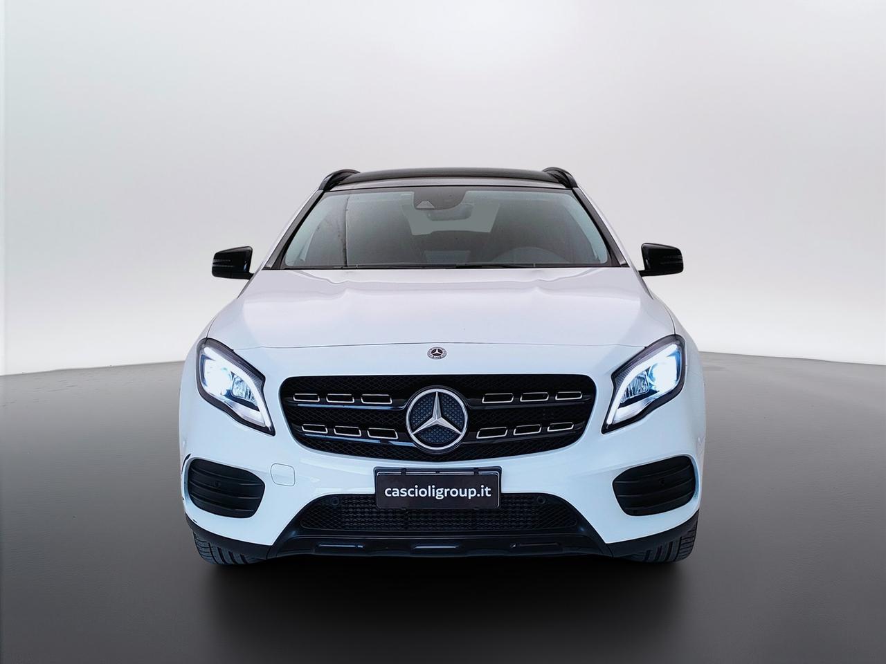 Mercedes-Benz GLA-X156 2017 - GLA 200 d Night Edition 4matic auto