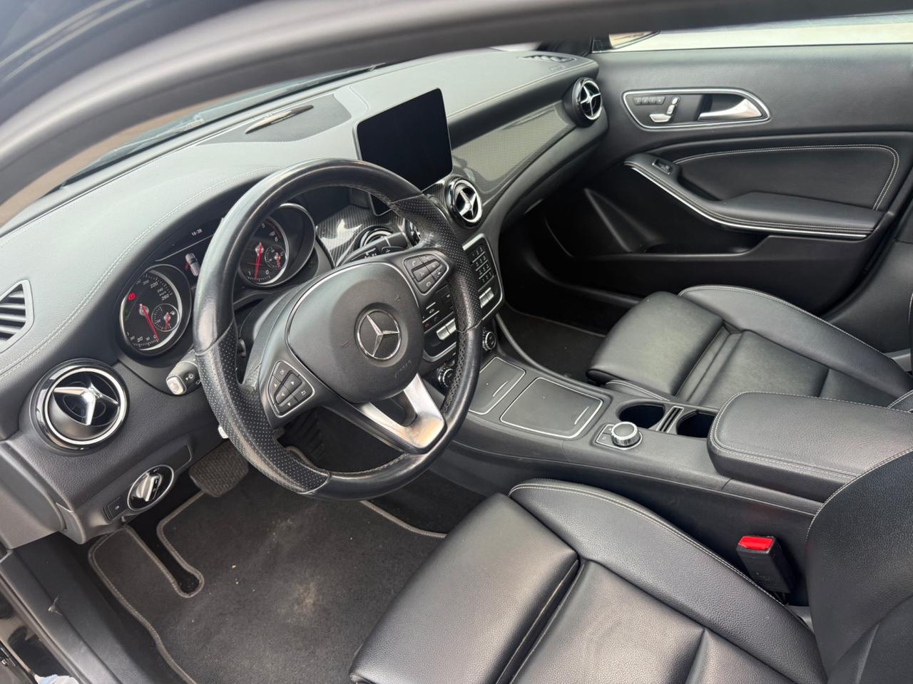 Mercedes-benz GLA 200 d FULL OPTIONAL