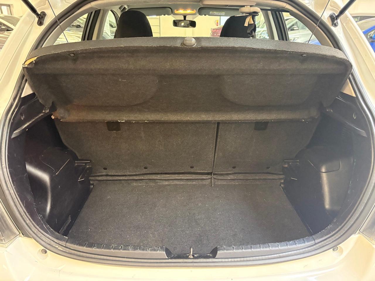 Toyota Yaris 5p 1.5h Lounge