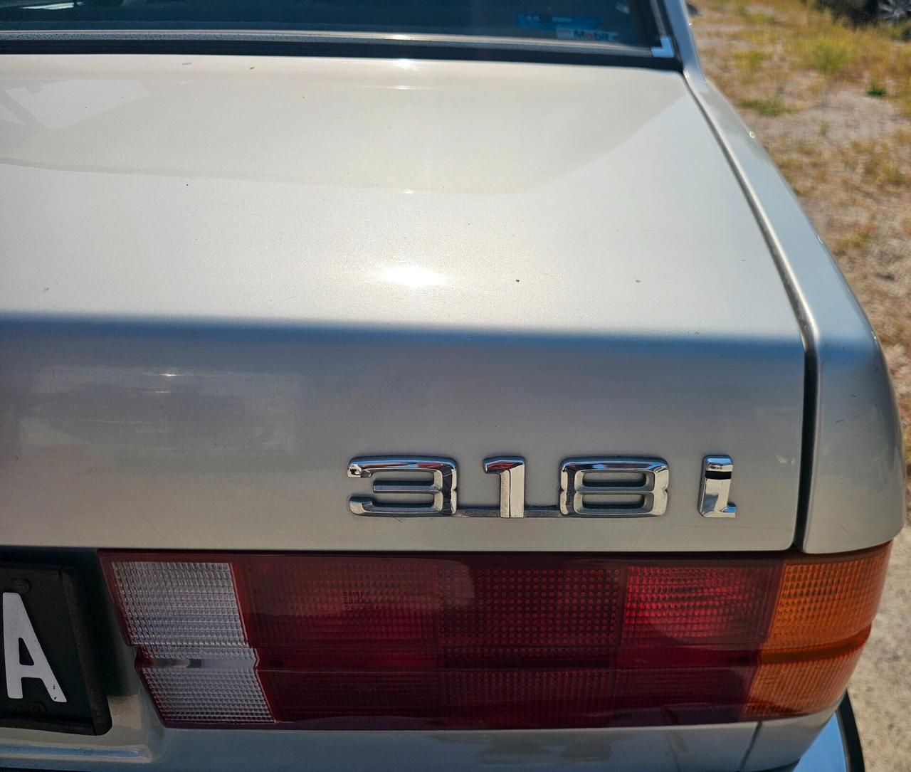 Bmw 318 5 PORTE NEOPATENTATI
