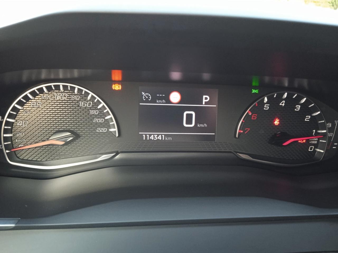 Peugeot 2008 BlueHDi 130 S&S EAT8 Allure