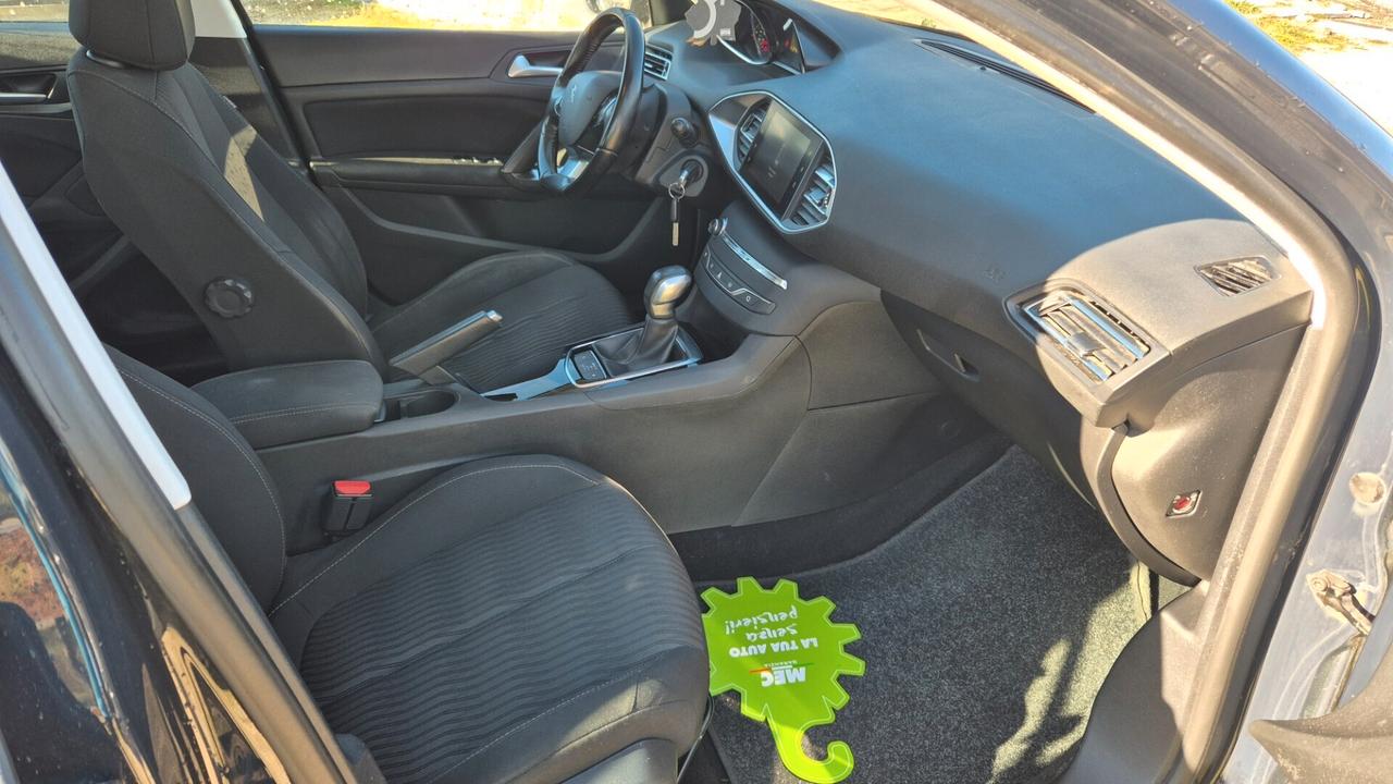 Peugeot 308 BlueHDi 120 S&S EAT6 Allure