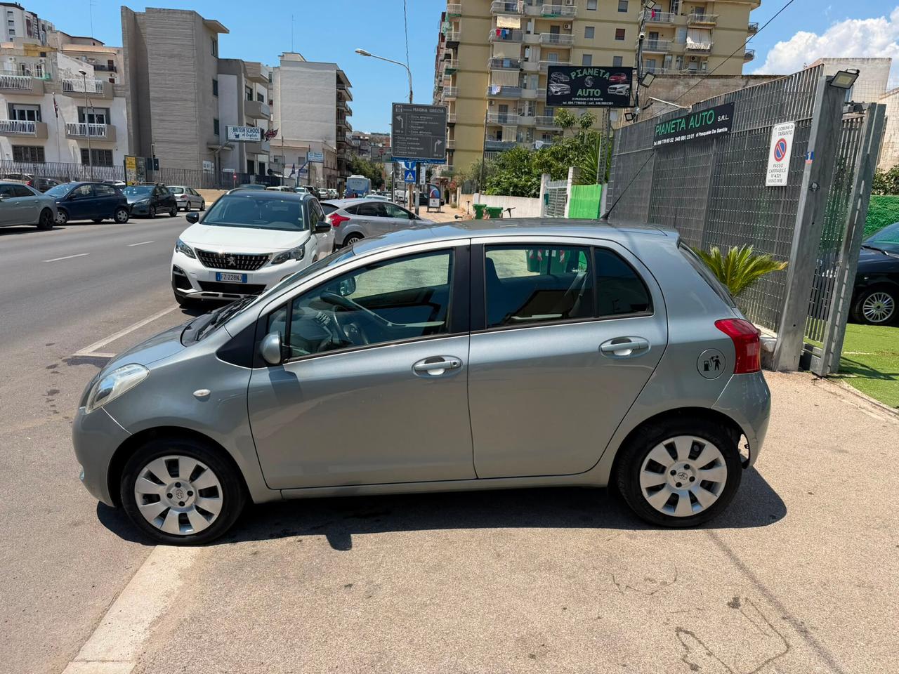 Toyota Yaris 1.0 5 porte Sol