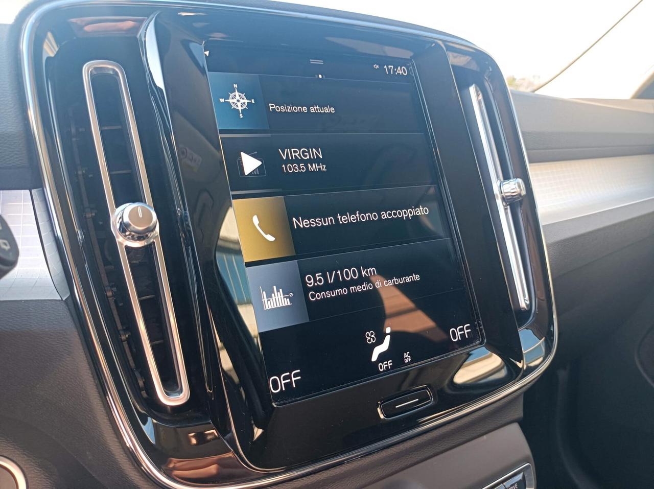 Volvo XC40 T2 Geartronic Momentum Pro