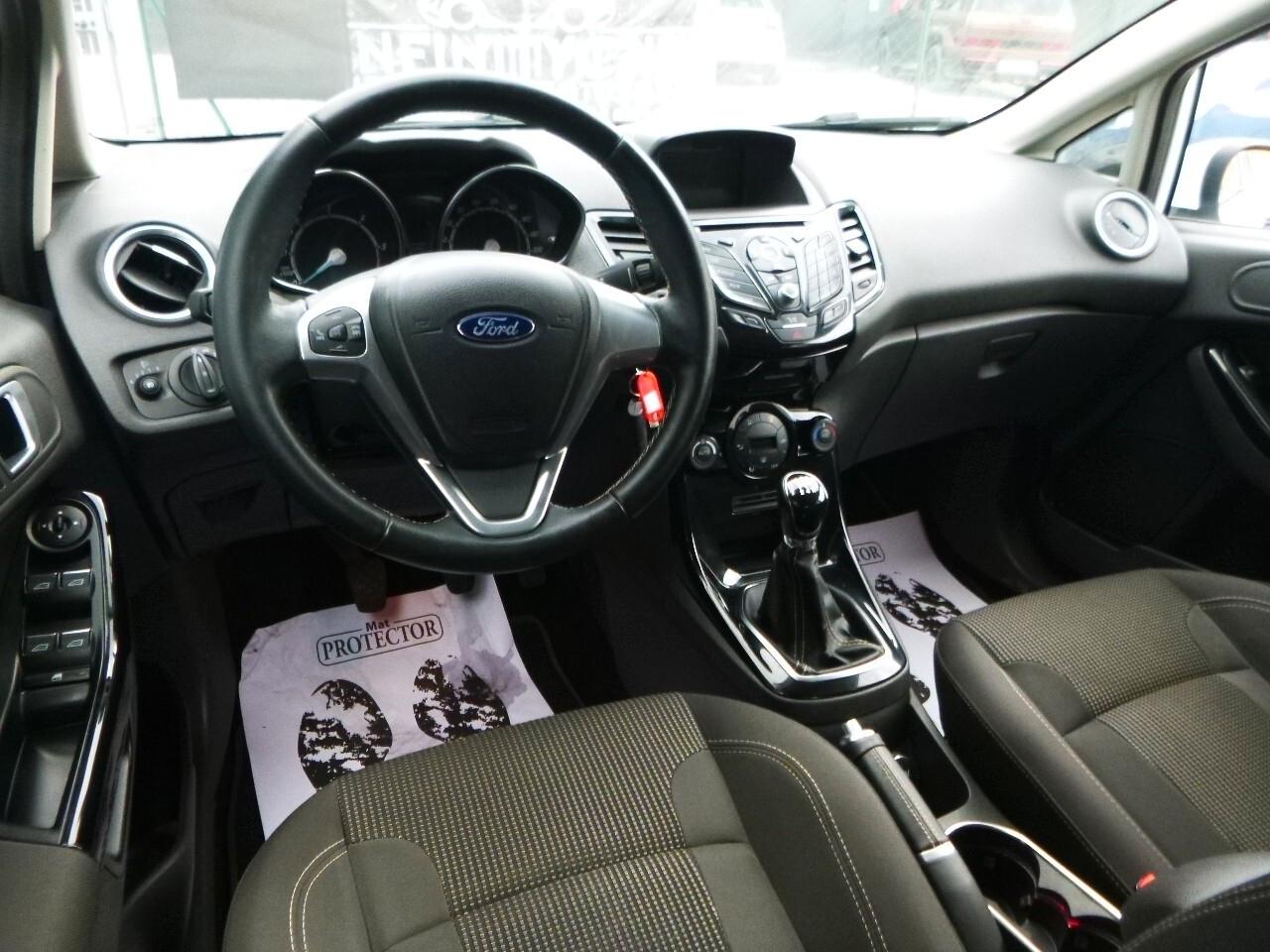Ford Fiesta 1.5 TDCi 75CV 5 porte Titanium.NEOPATENTATI