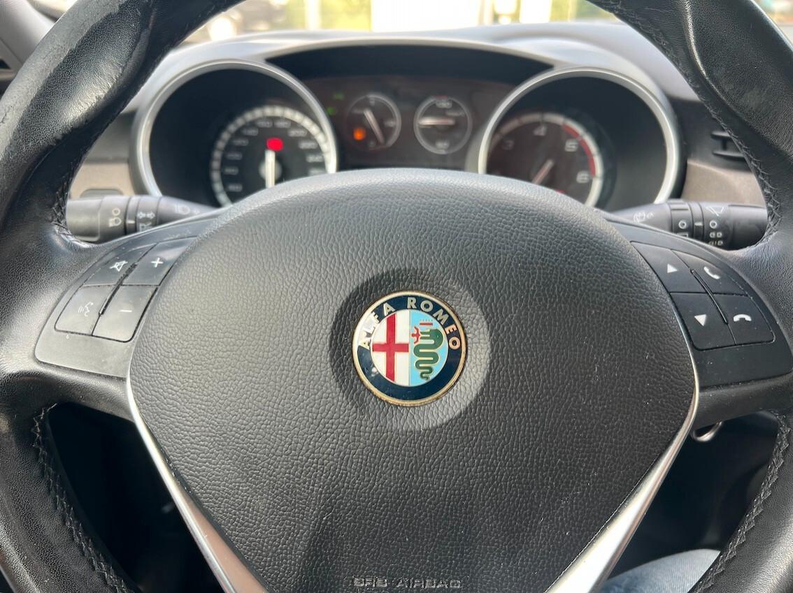 Alfa Romeo Giulietta 1.6 jtdm 105 cv Exclusive NEOPATENTATI