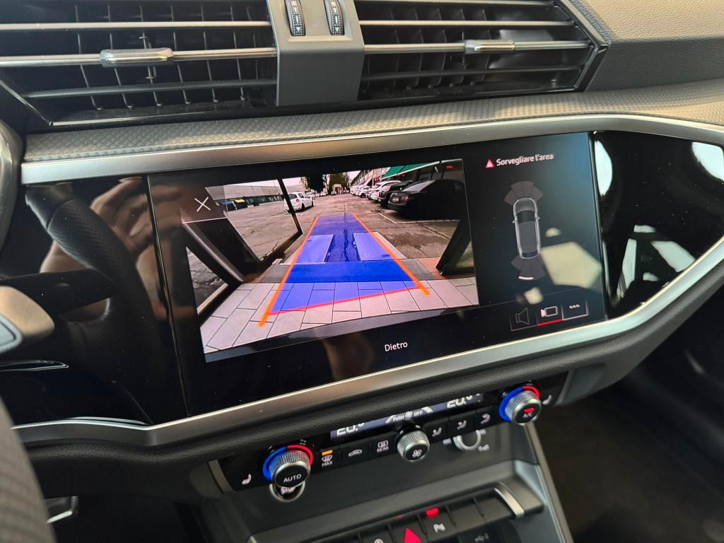 Audi Q3 Sportback 2.0 tdi S line edition 150cv s-tronic Identity Black