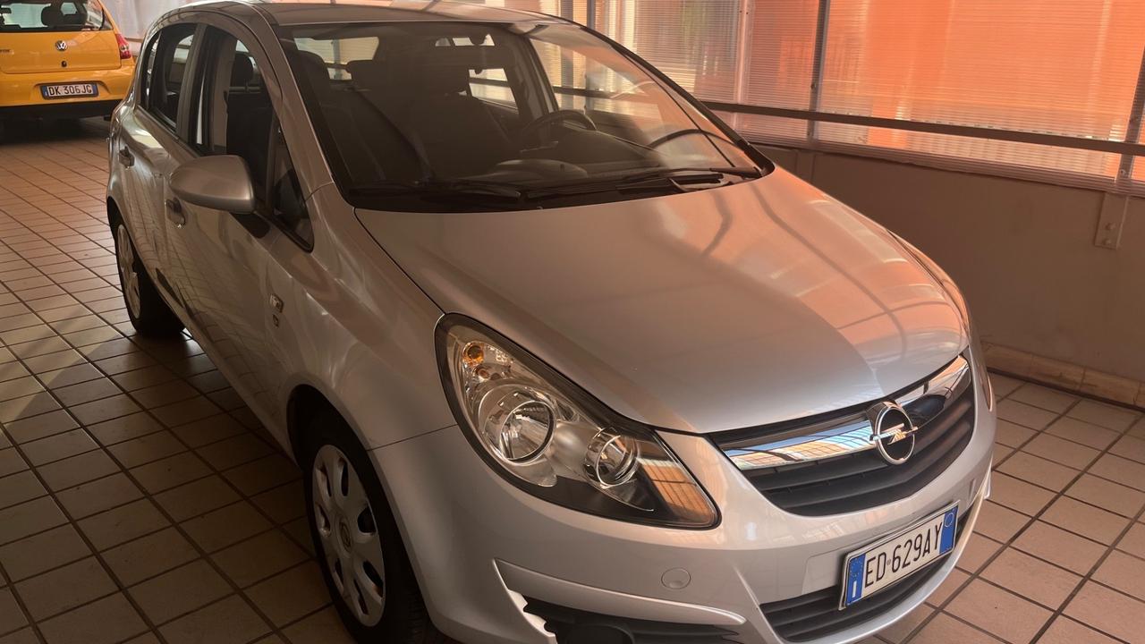 Opel Corsa 1.2 80CV 5 porte GPL-TECH Club