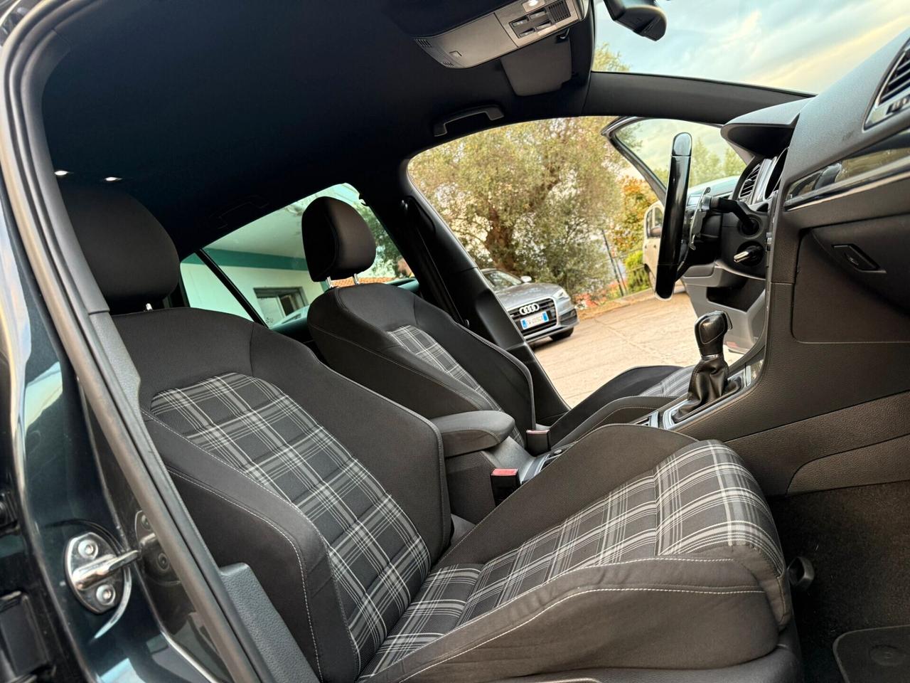 Volkswagen Golf 7 GTD DSG 2.0 Tdi 184Cv