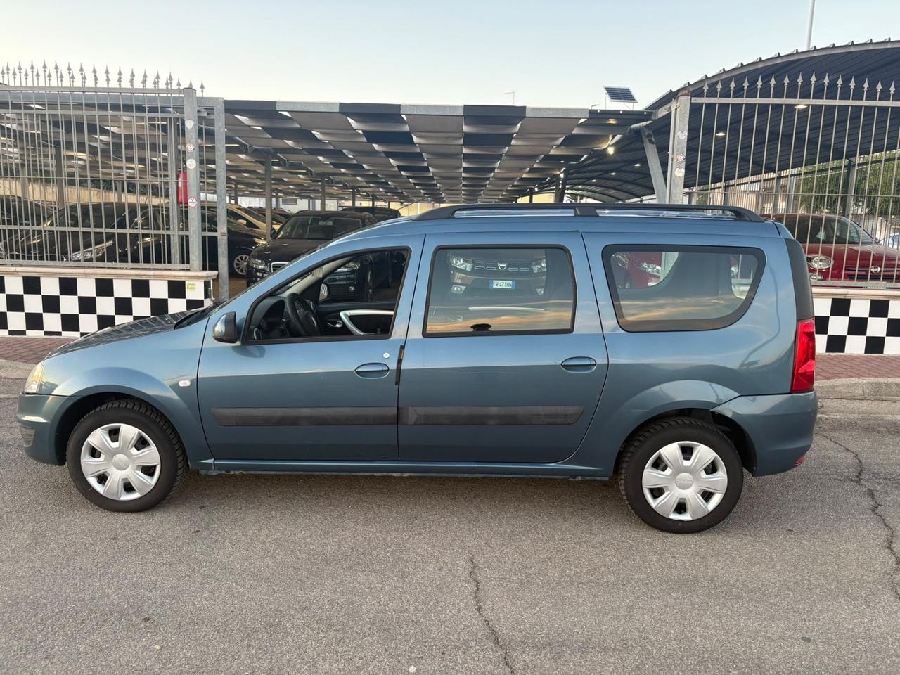 Dacia Logan SW 1.5 dCi Lauréate 2009