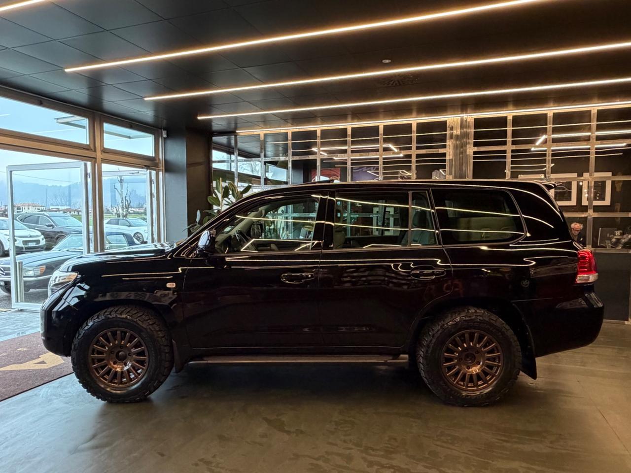 Toyota Land Cruiser V8 4.5 D4-D 7 posti