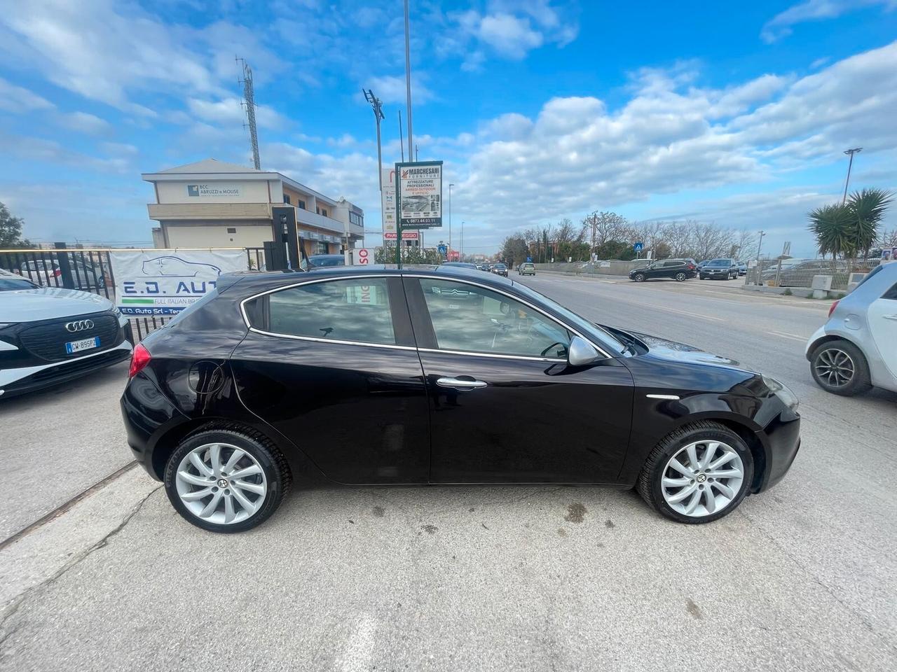 Alfa Romeo Giulietta 1.6 JTDm-2 120 CV Distinctive