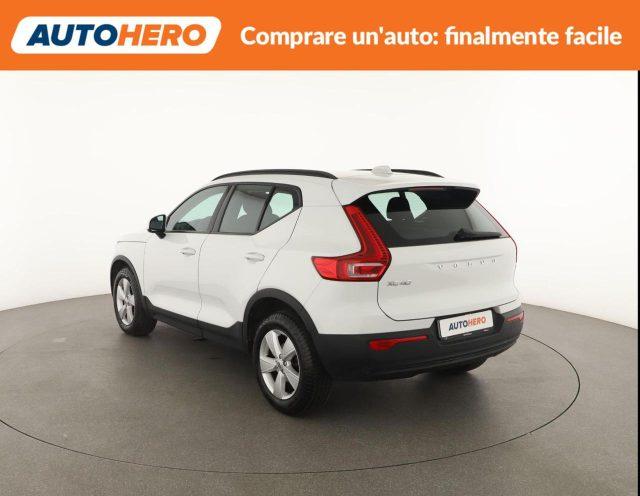 VOLVO XC40 T2 Momentum Core