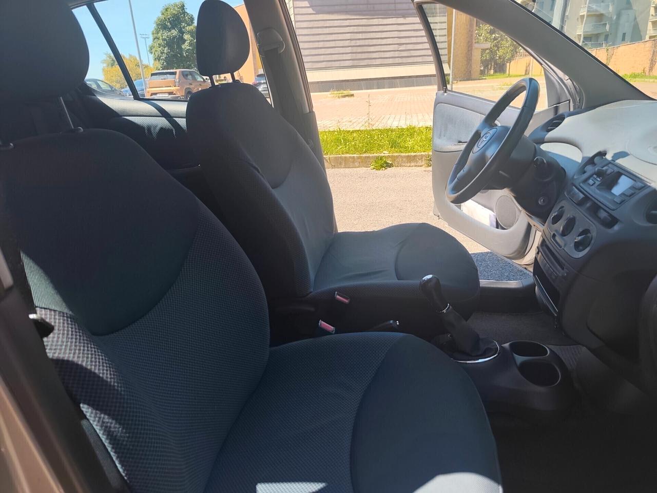 Toyota Yaris 1.0i Benz euro 4 5 porte