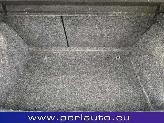 RENAULT Clio 1.2 16V 5 porte Le Iene