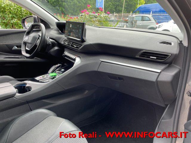 PEUGEOT 3008 Hybrid PHEV 225 e-EAT8 Allure Pack PROMO !!