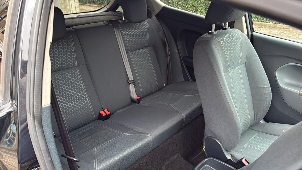 Ford Fiesta 1.4 TDCi 70CV 3 porte Titanium