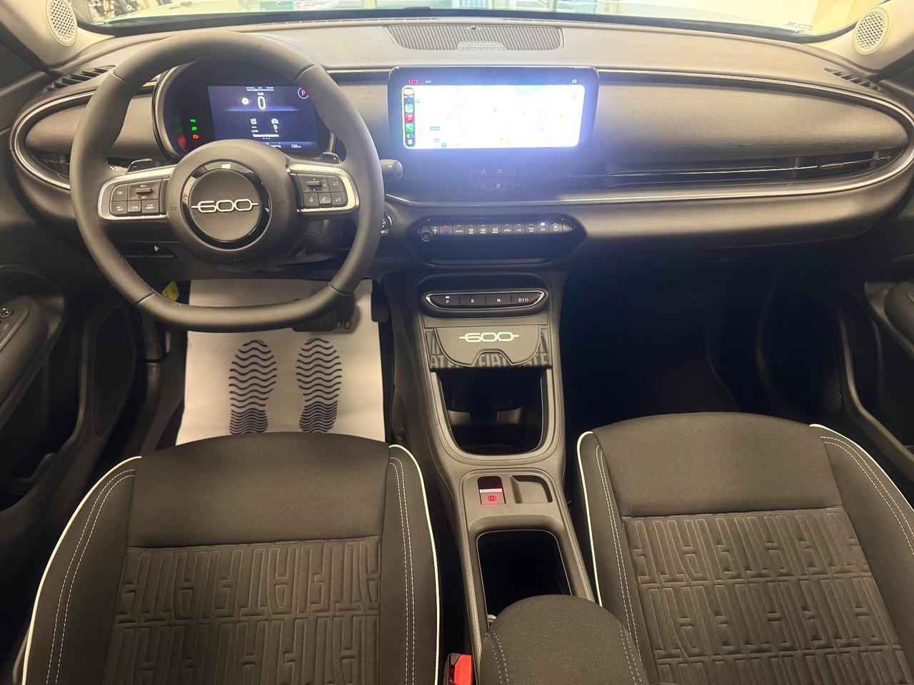 Fiat 600 Hybrid 101 CV DCT MHEV Icon