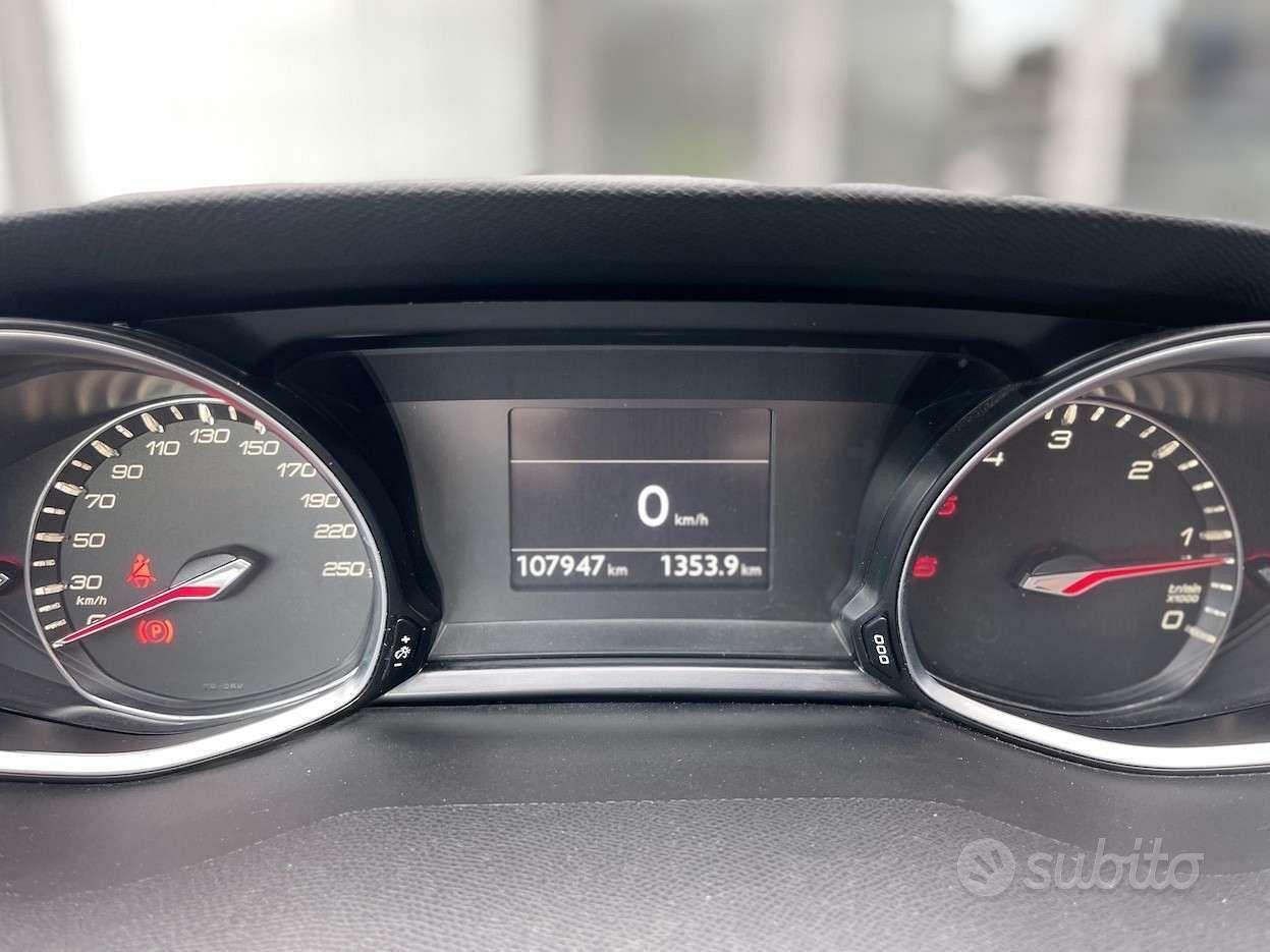 Peugeot 308 1.6 Diesel 120CV E6 Neo - 2017