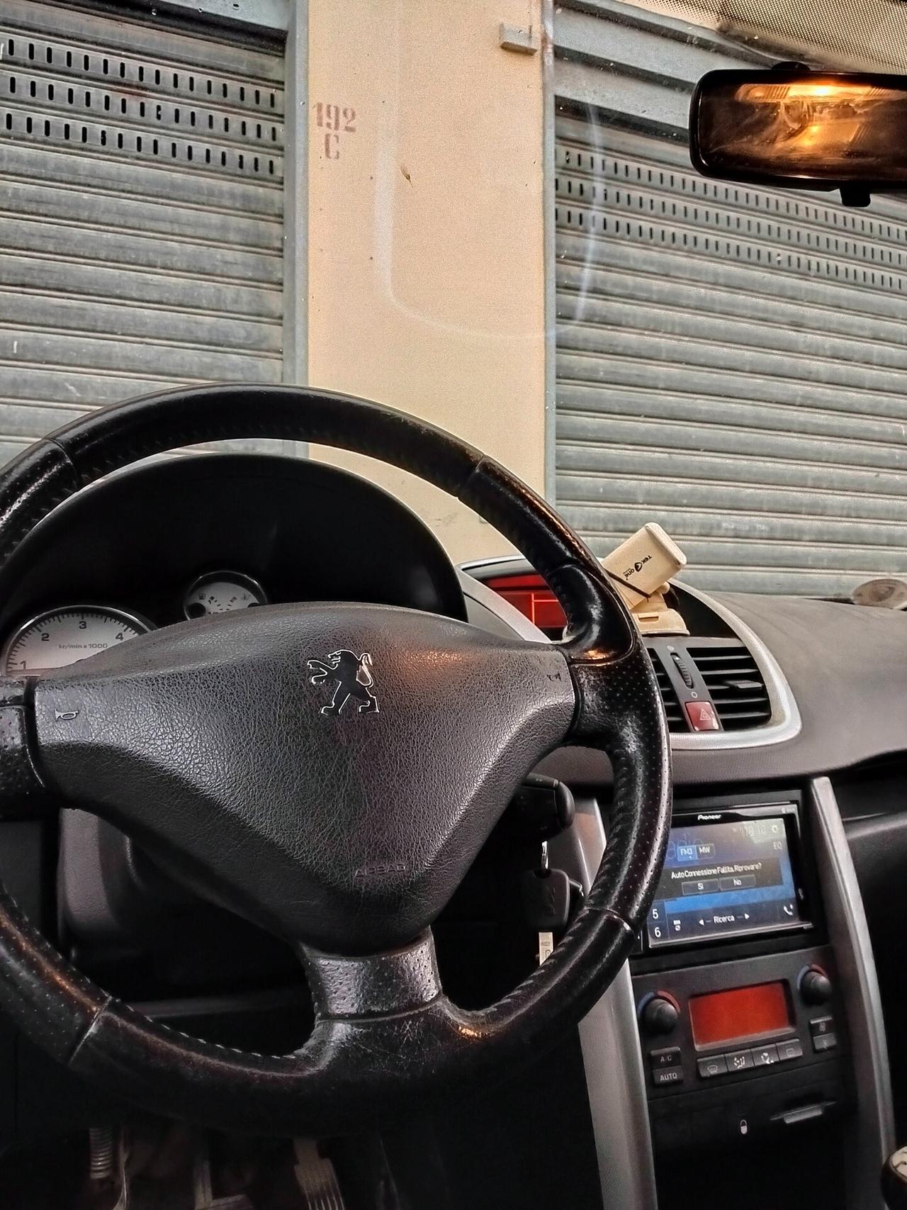 Peugeot 207 1.6 HDi 110CV 3p. XSI