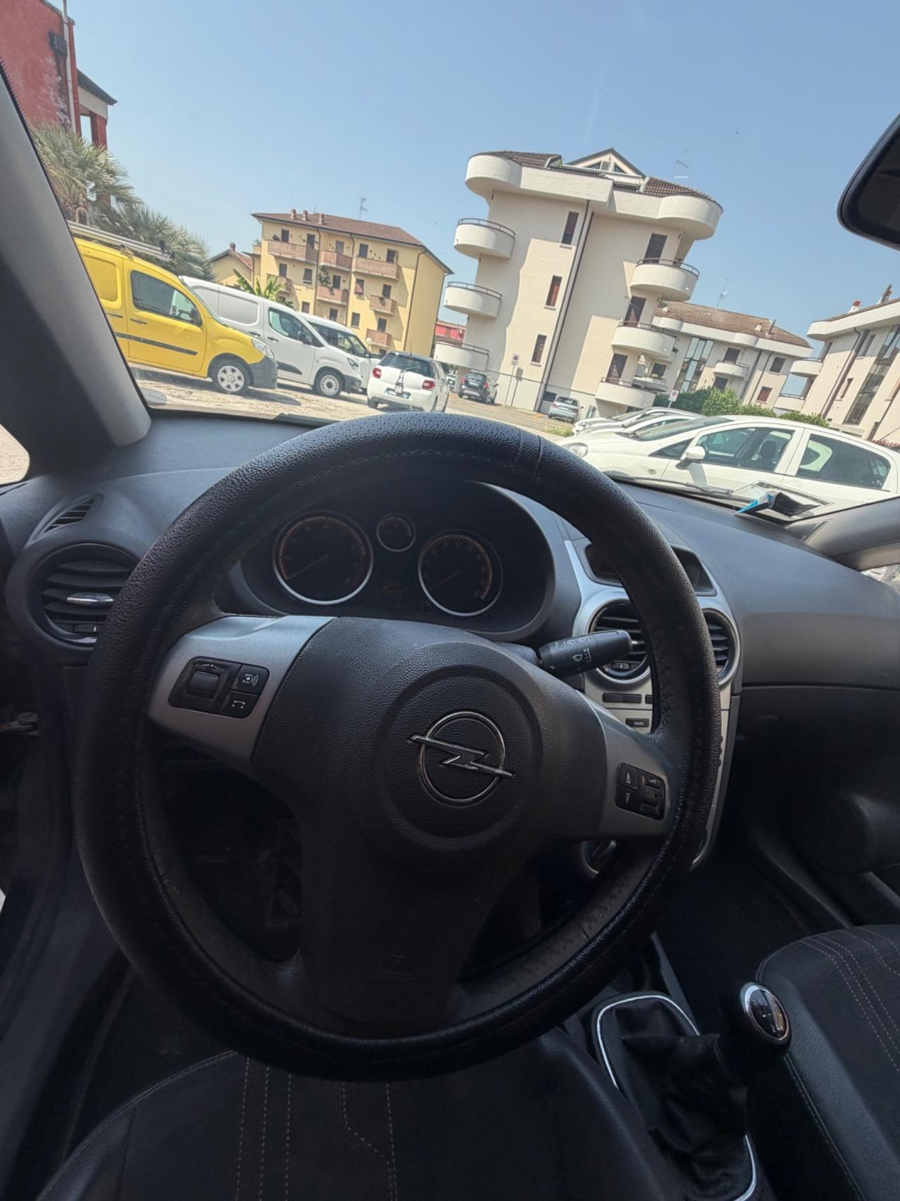 Opel Corsa 1.2 85CV 5 porte GPL-TECH Club