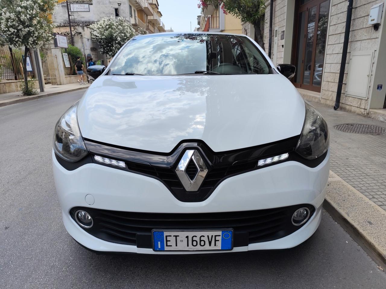 Renault Clio 1.5 dCi 75CV DIESEL NAVI