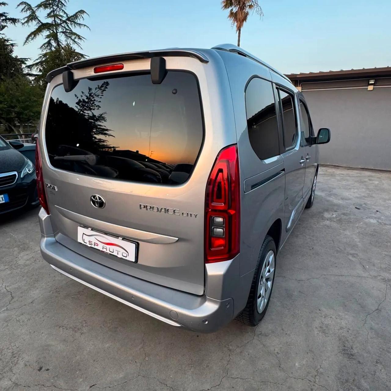 Toyota Proace 1.5 HDI 130CV STRAFUL