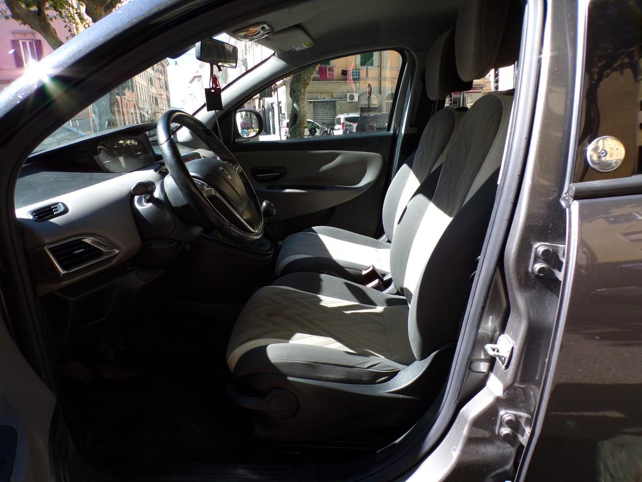 Lancia Ypsilon 1.2 69 CV 5 porte GPL Ecochic Gold NEOPATENTATI